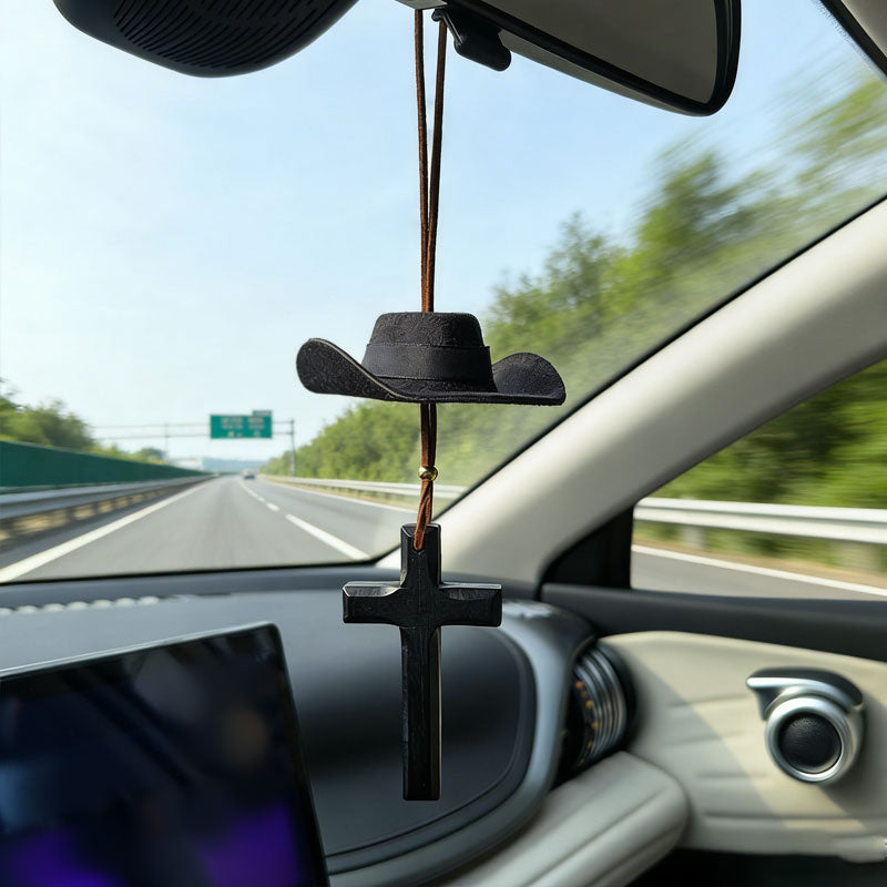 🤠 Cowboyhut & Kreuz-Autoanhänger | Eine Fahrt mit Stil und Glauben 🚗✨