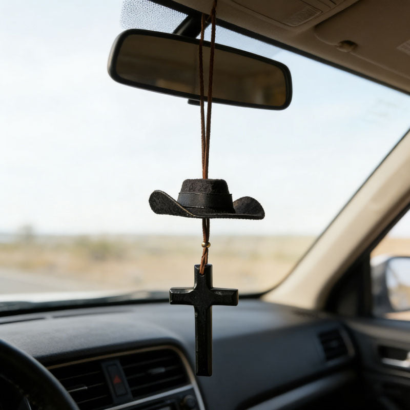 🤠 Cowboyhut & Kreuz-Autoanhänger | Eine Fahrt mit Stil und Glauben 🚗✨