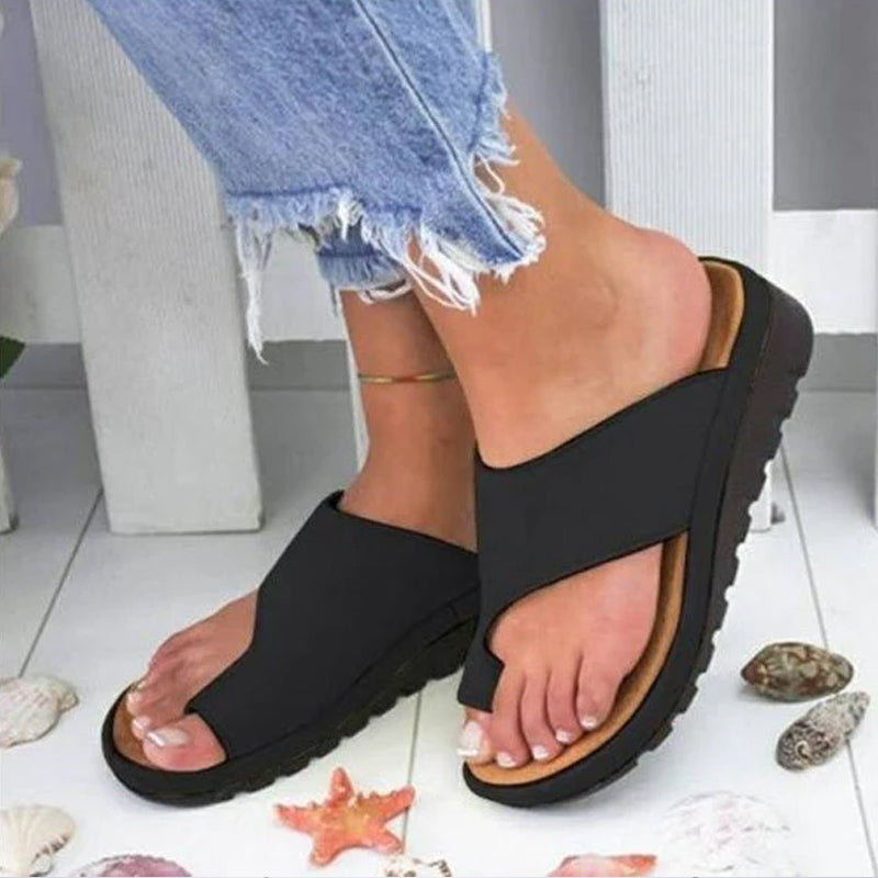 Neue orthopädische Sandalen