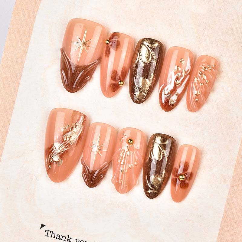 💅 Herbst Winter Vergoldete Mandel-Nägel