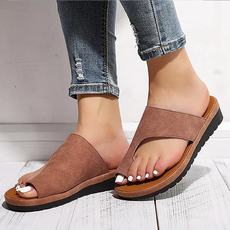 Neue orthopädische Sandalen