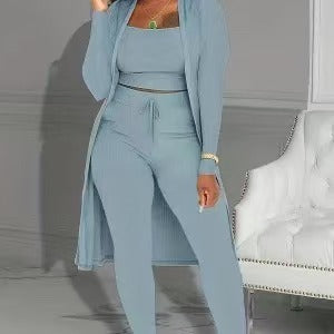 💎 Lässiges 3-teiliges Strick-Set – Kurzes Oberteil, langer Cardigan und eng anliegende Hose | Weich, dehnbar und trendy 🧶