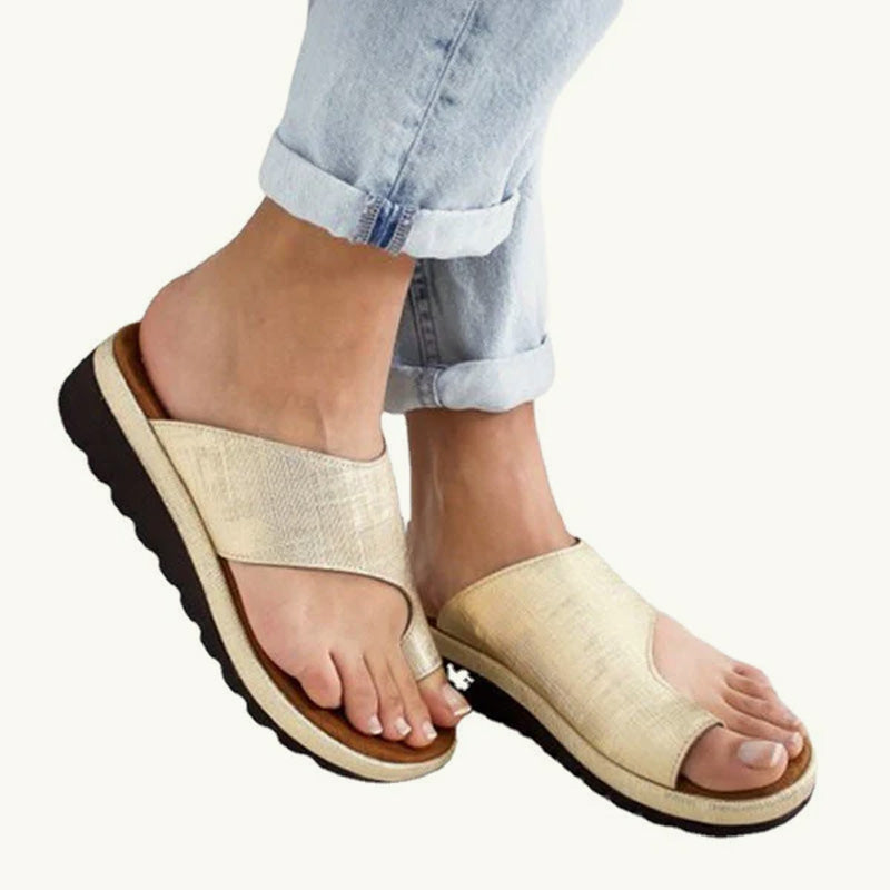 Neue orthopädische Sandalen