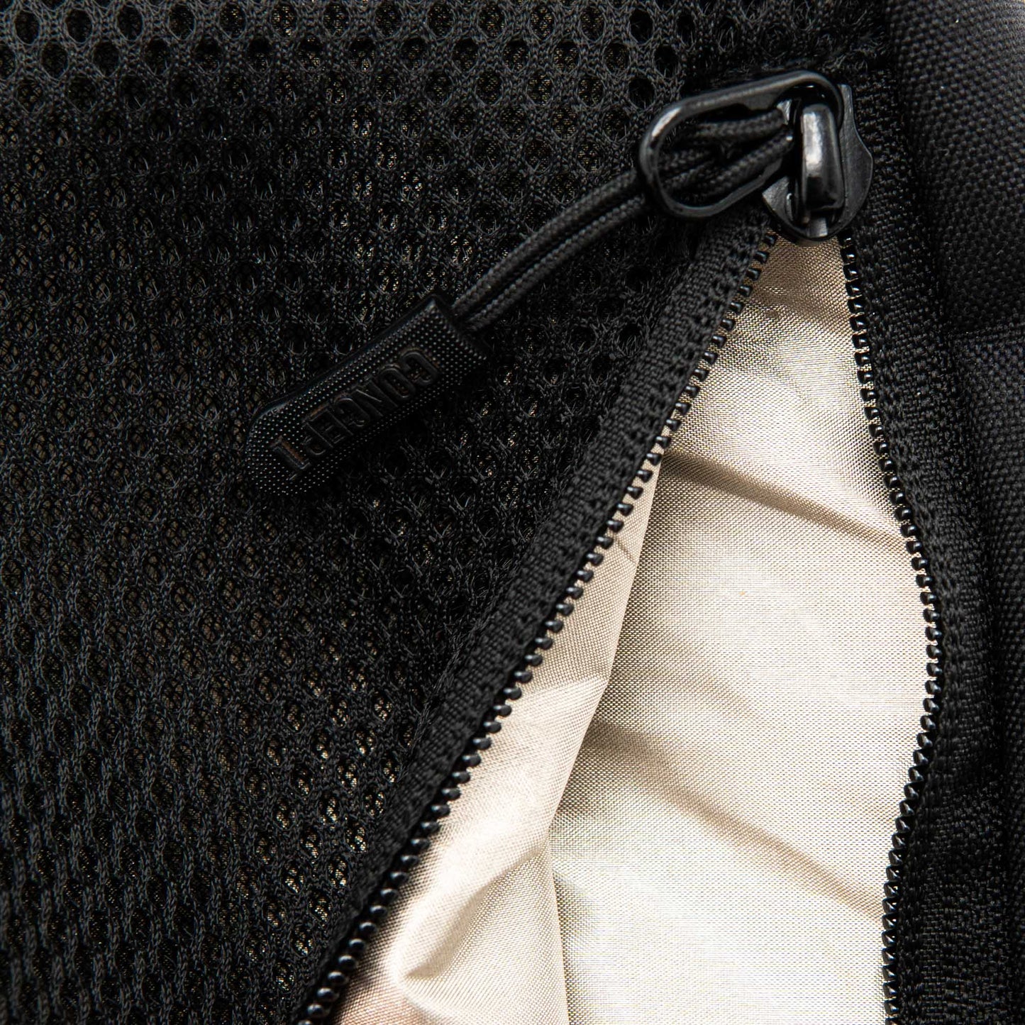 🎒 Verbesserte 2.0 Reise-Umhängetasche | Diebstahlschutz, 500D-Nylon, RFID-Schutz