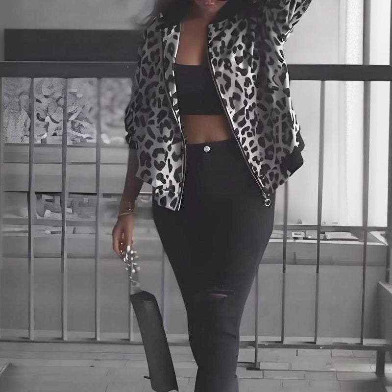 Modische Damenjacke mit Leopardenmuster